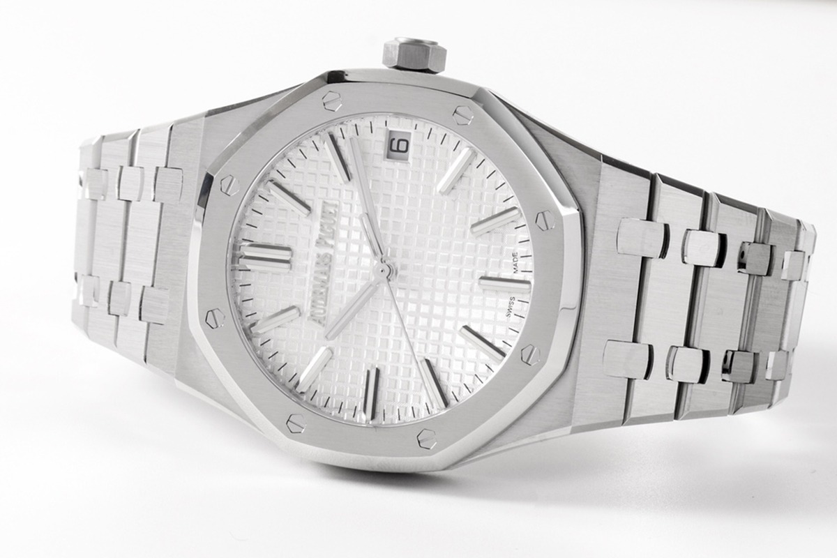 Royal Oak 50th Anniversary 41 mm, White Ref. 15510ST.OO.1320ST.03