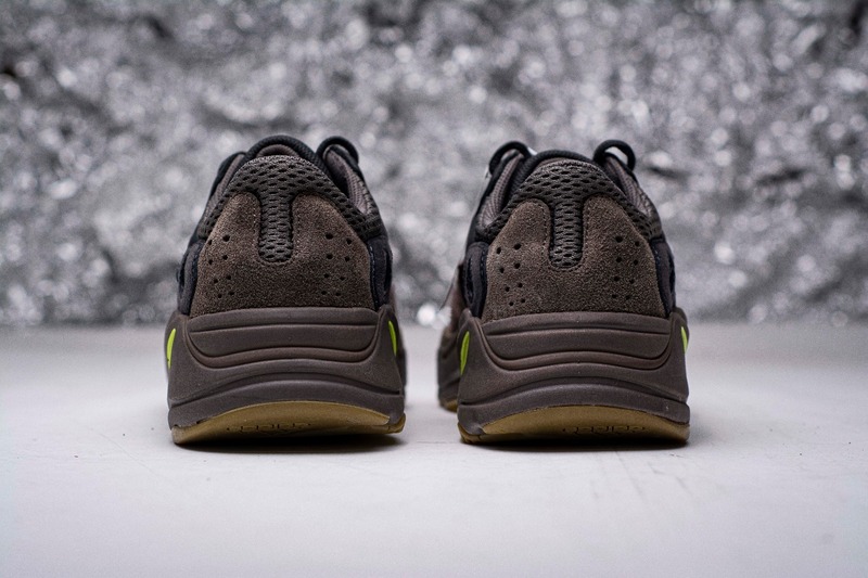 YEEZY 700 RUNNER 36-47