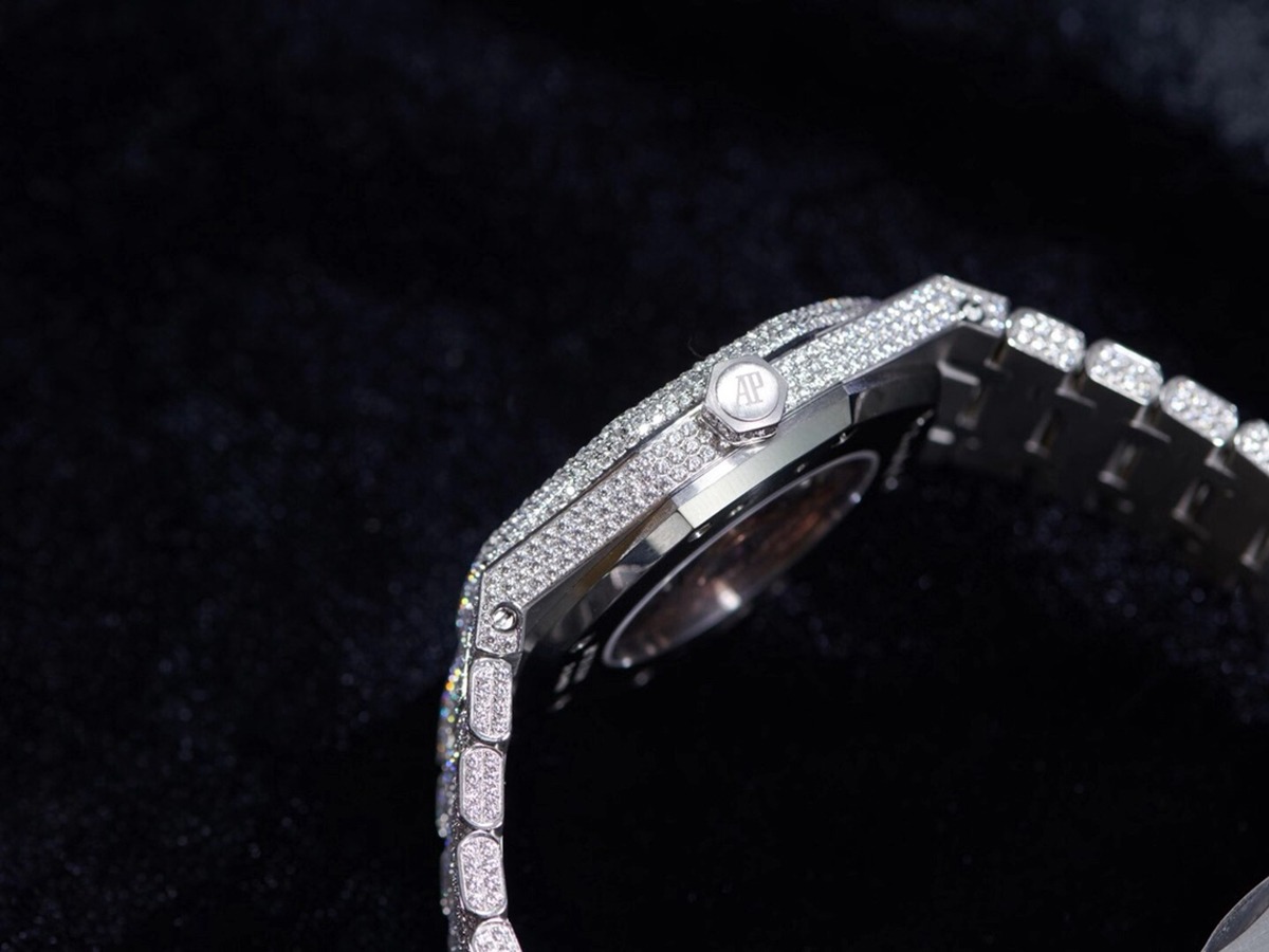 Royal Oak Selfwinding 41 mm, Steel/Gem Set Ref. 15400SR.OO.1220SR.01