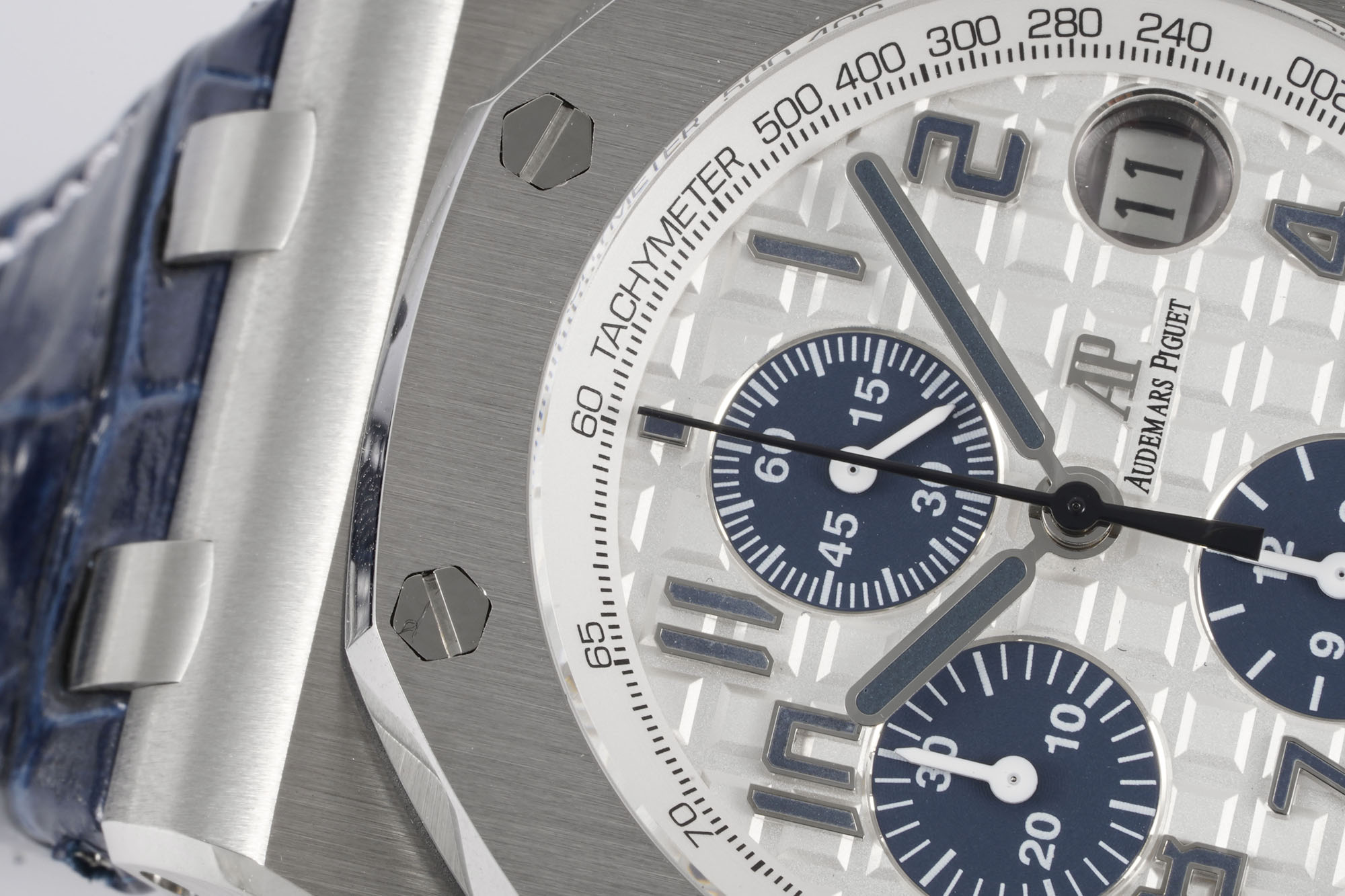 Royal Oak Offshore 42 mm, White Ref. 26170ST.OO.D305CR.01