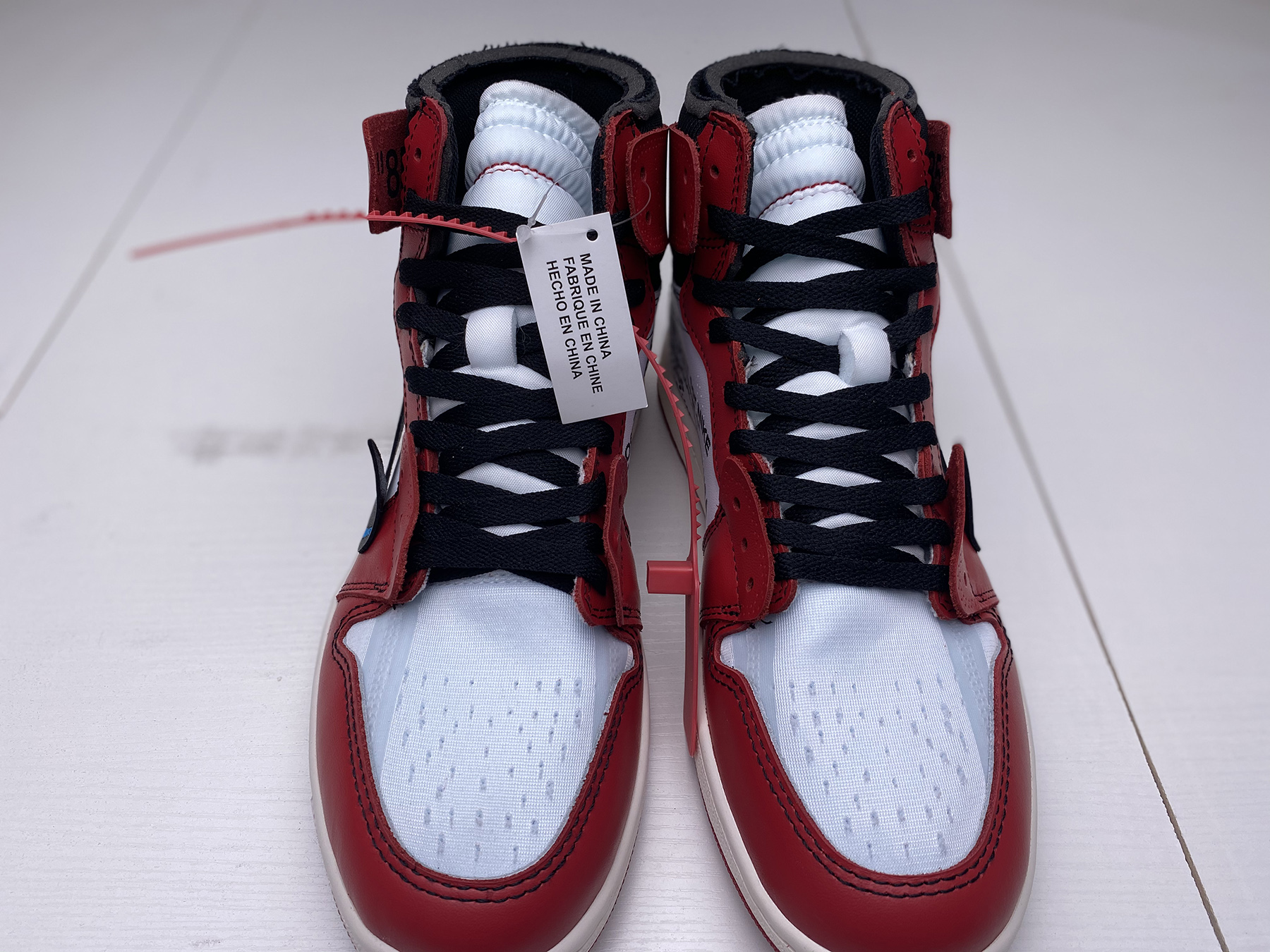 OFF-WHITE x AIR JORDAN 1 CHICAGO