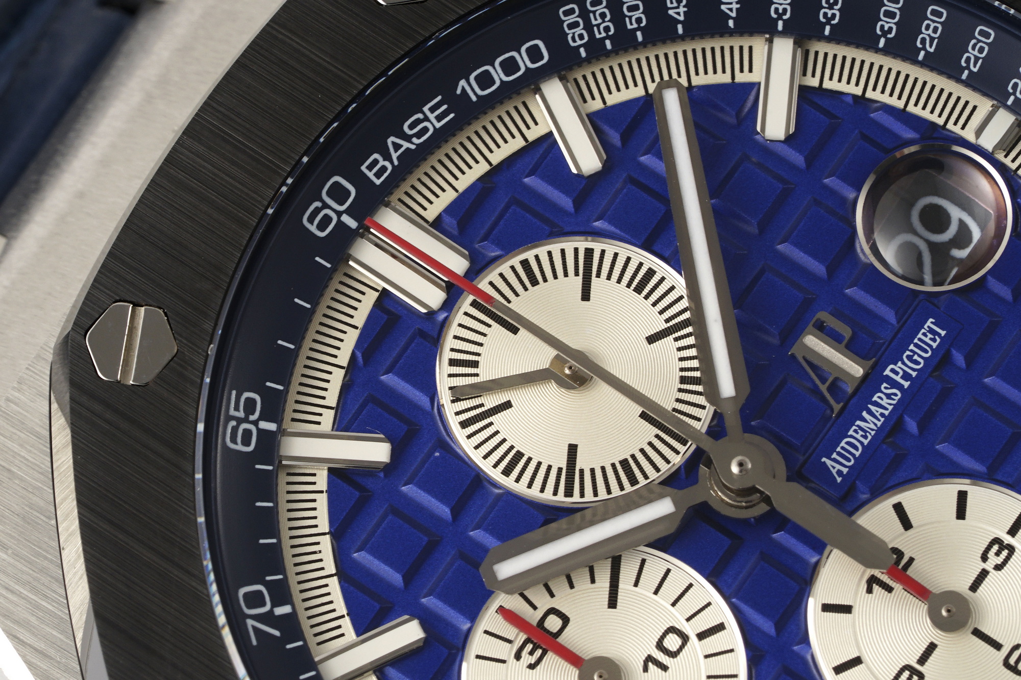 Royal Oak Offshore 44 mm, Blue Ref. 26401PO.OO.A018CR.01