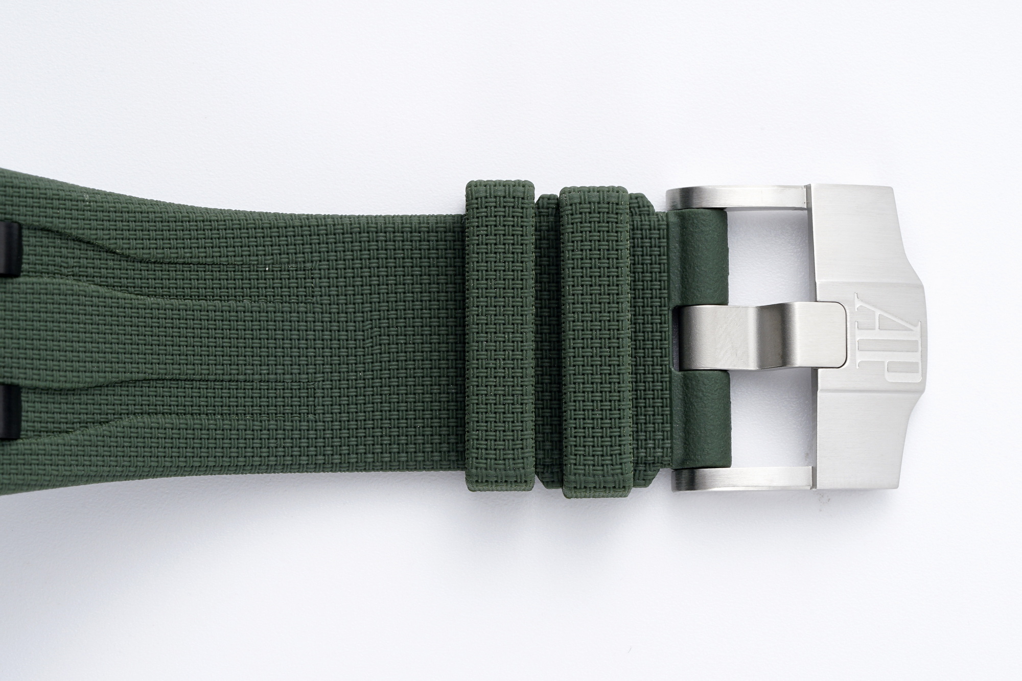Royal Oak Offshore 44 mm, Green Ref. 26405CE.OO.A056CA.01