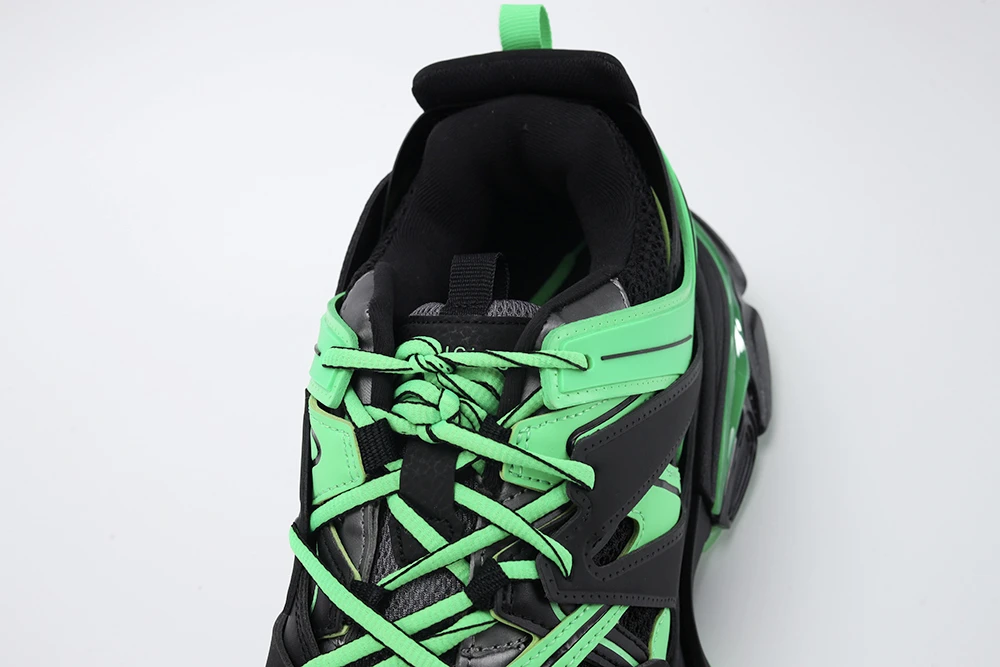 BALENCIAGA TRIPLE-S BLACK GREEN