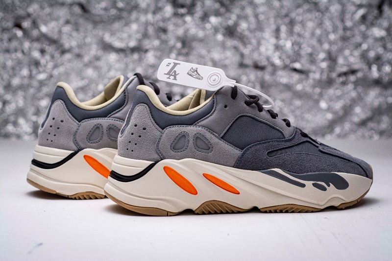 H12 YEEZY 700 RUNNER “MAGNET”