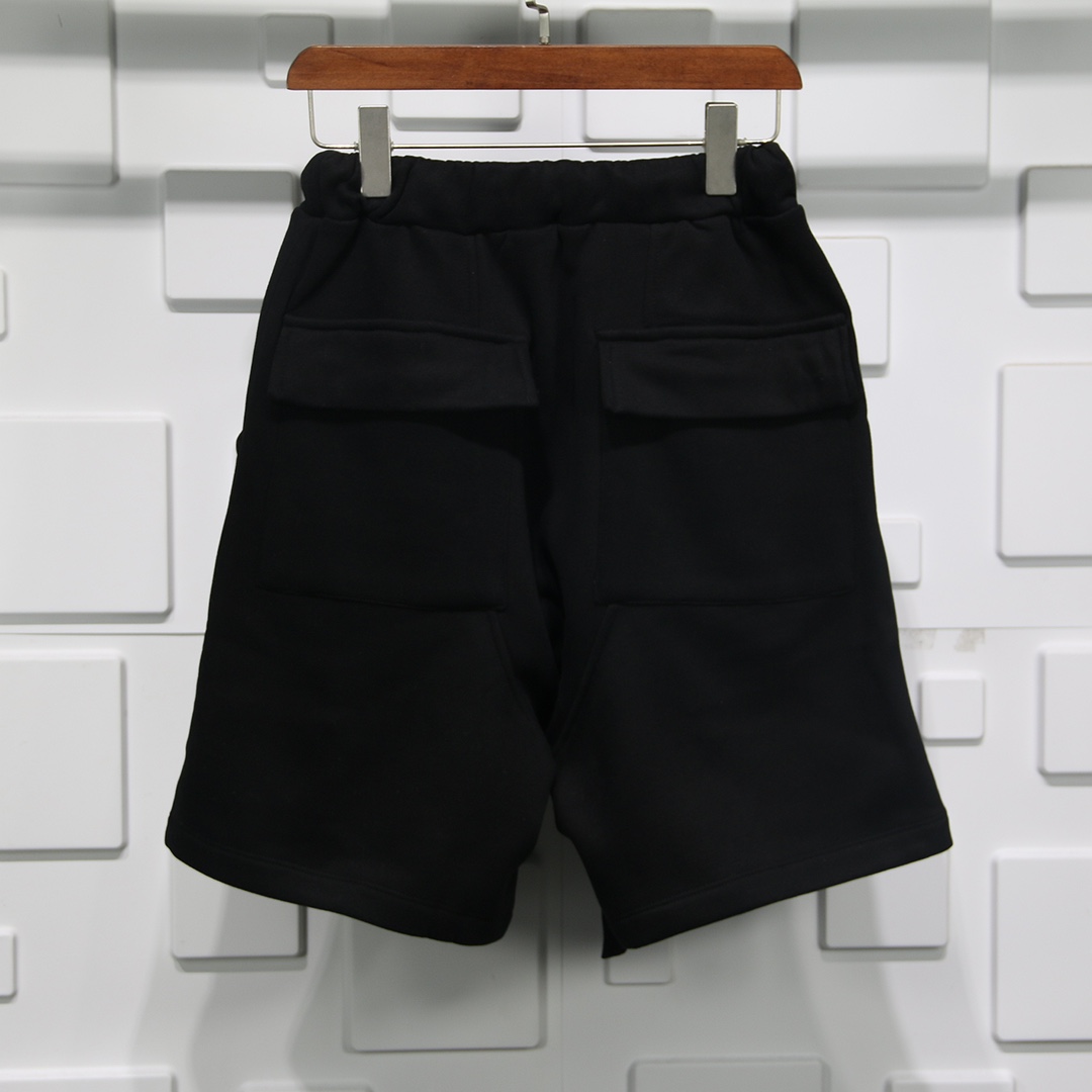 FEAR OF GOD TRACK SHORT
