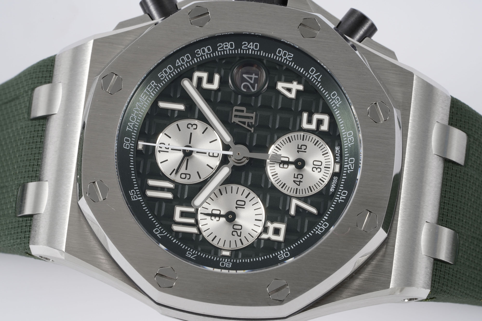 Royal Oak Offshore 42 mm, Green Ref. 26238TI.OO.A056CA.01