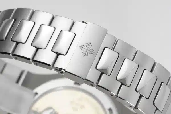 Tiffany & Co Nautilus 5711/1A  40 mm, Stainless Steel