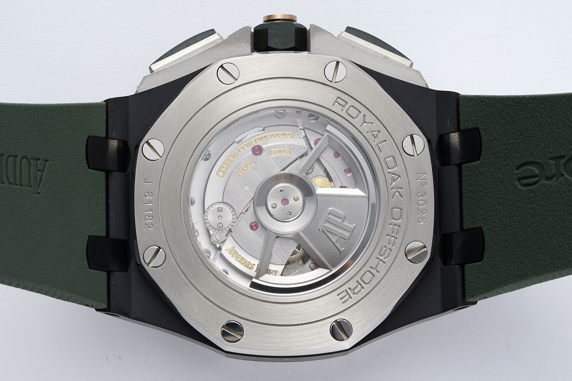 Royal Oak Offshore 44 mm, Green Ref. 26405CE.OO.A056CA.01