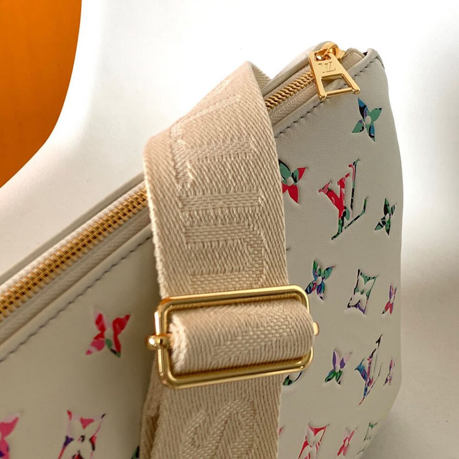 Louis Vuitton Coussin PM