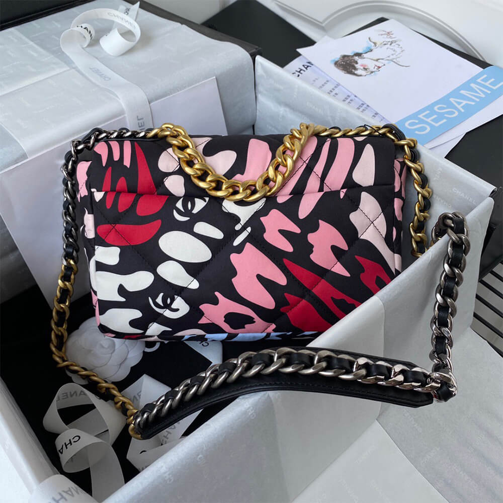 Chanel 19 HANDBAG
