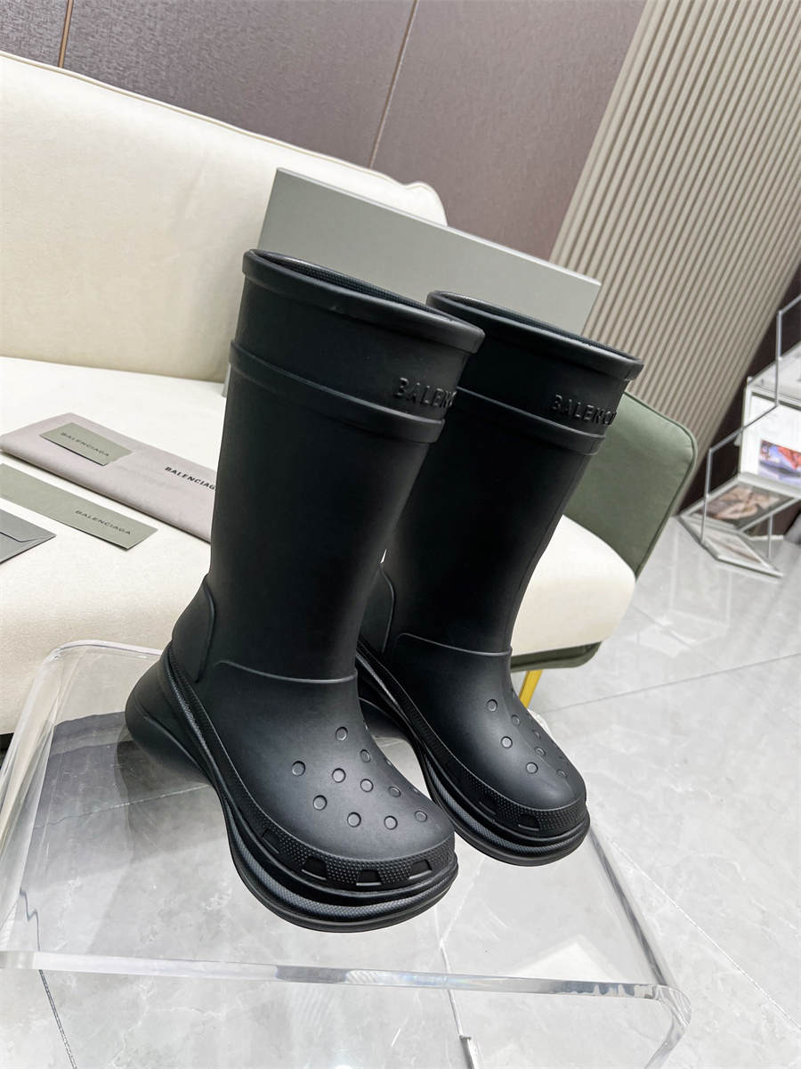 Balenciaga Crocs co-branded cave rain boots