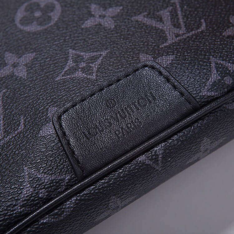 Louis Vuitton Discovery Bumbag