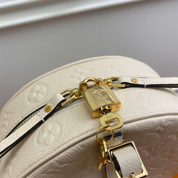 Louis Vuitton Boite Chapeau Souple MM Handbag
