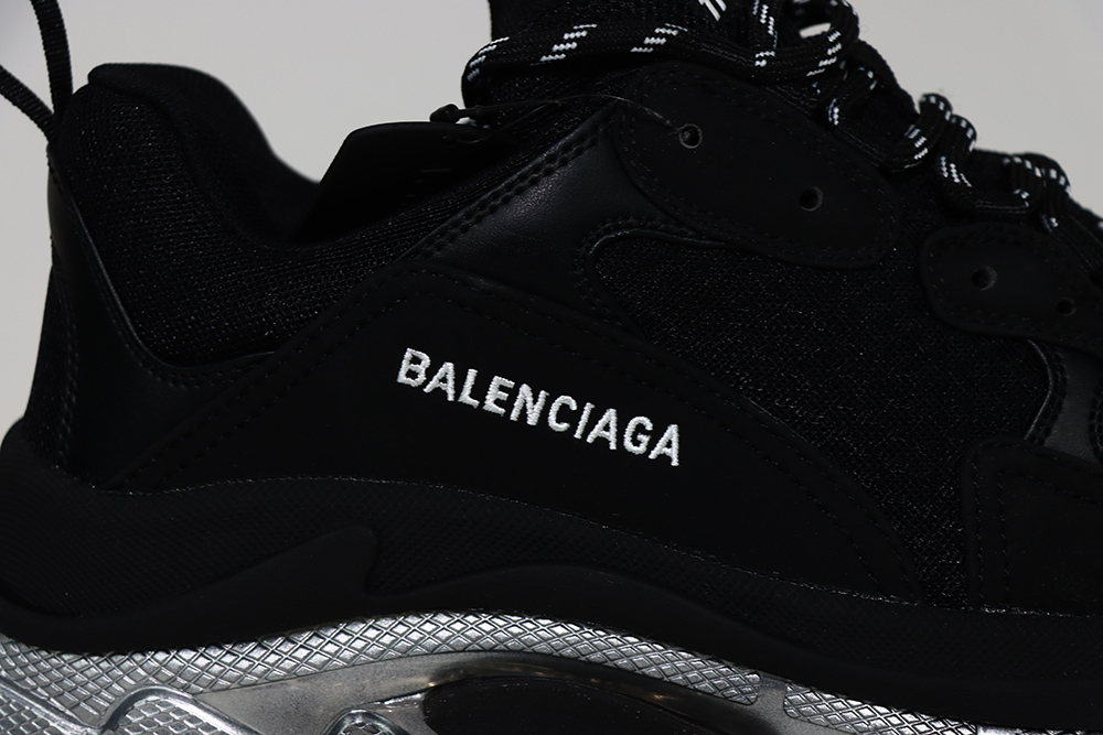 BALENCIAGA TRIPLE S SNEKAER “Black Silver”