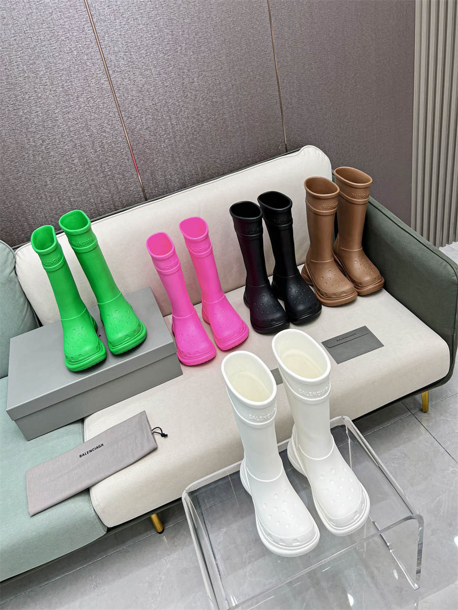 Balenciaga Crocs co-branded cave rain boots