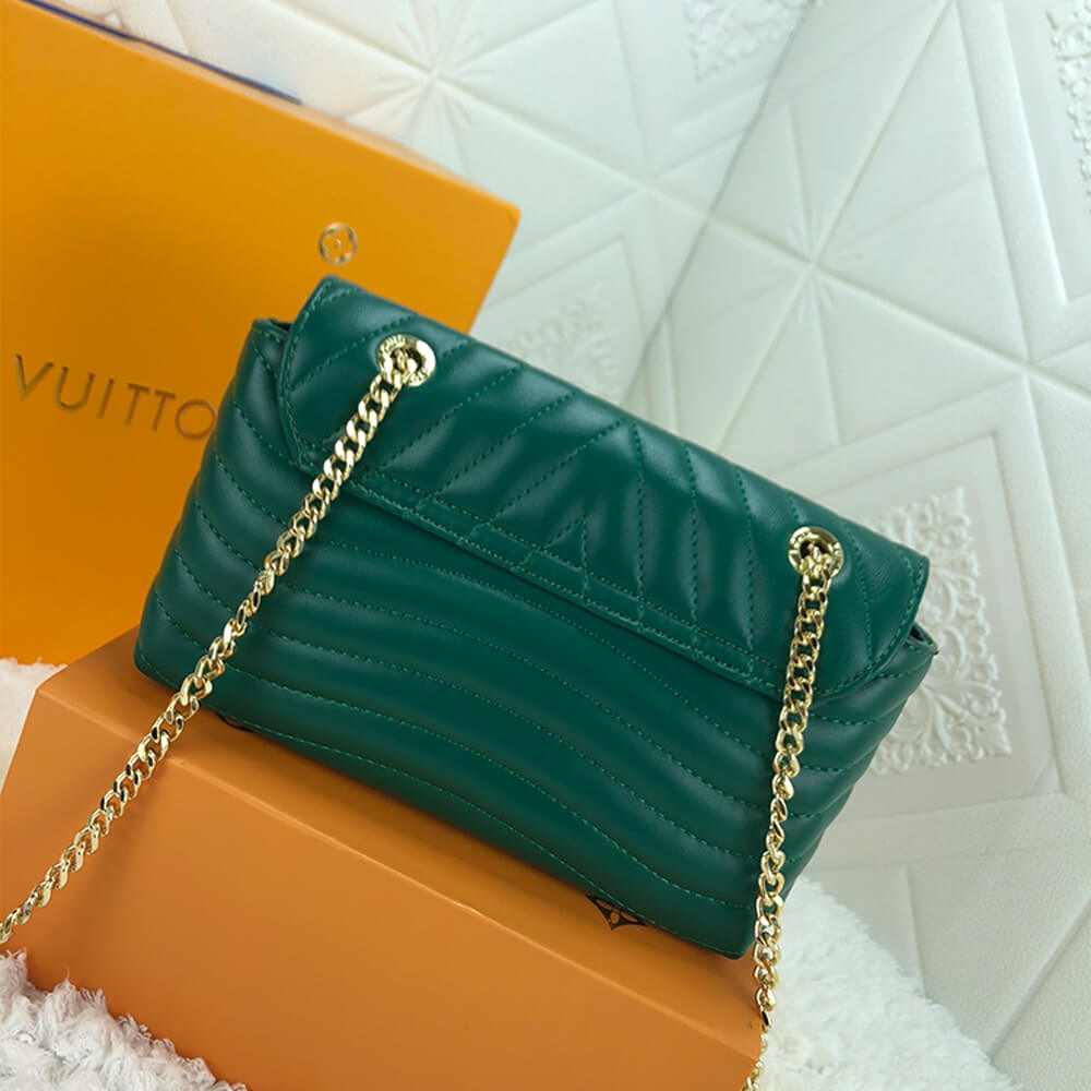 Louis Vuitton NEW WAVE CHAIN BAG