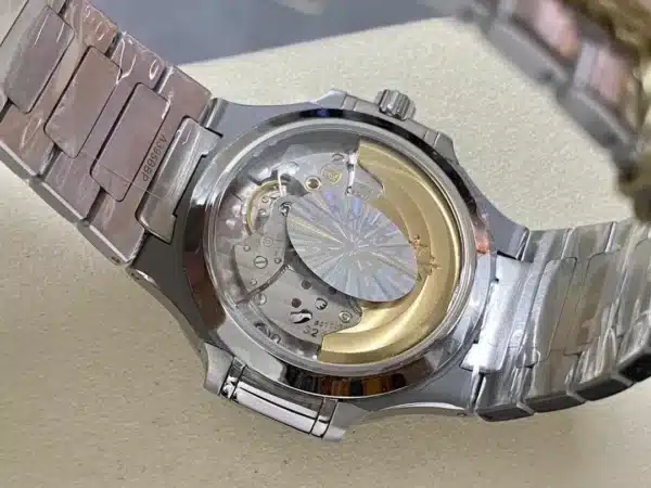 Nautilus 7118/1A-010 Ladies Automatic 35.2 mm,Steel