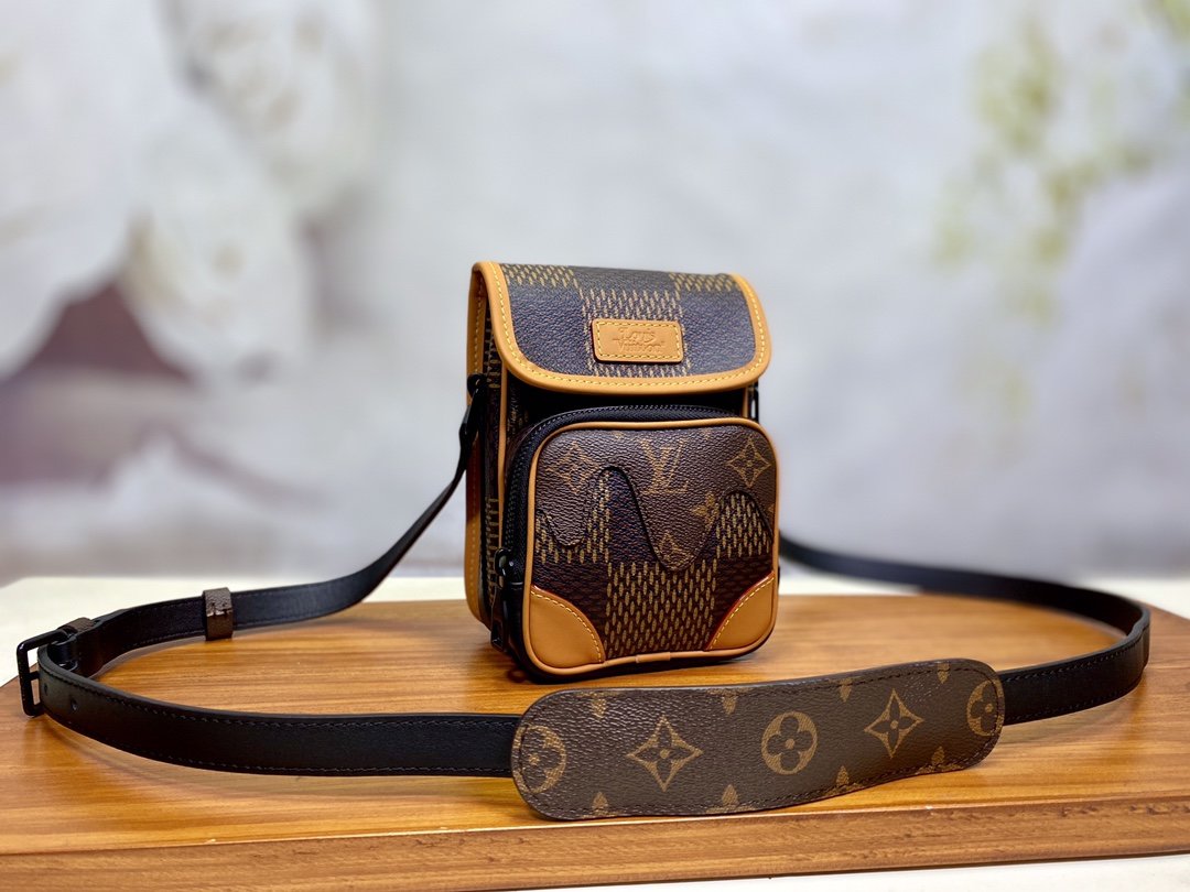 Louis Vuitton N40357 Men Nano Amazone Messenger Small Bag