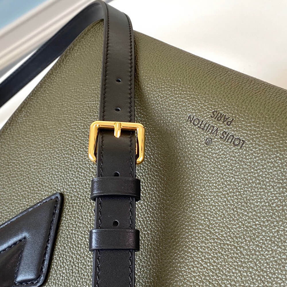 Louis Vuitton ON MY SIDE MM