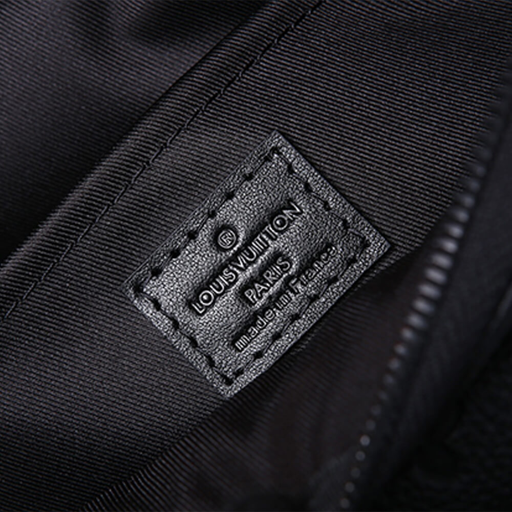 Louis Vuitton S LOCK MESSENGER