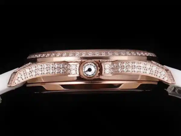 Aquanaut 5269/200R Luce Travel Time 38.8 mm,Gold