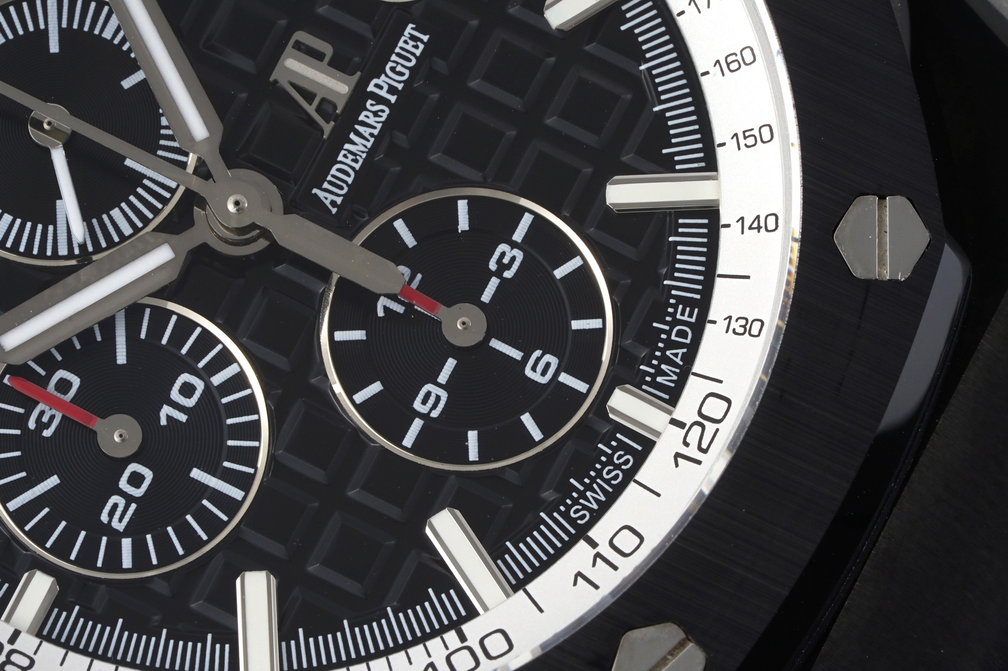 Royal Oak Offshore 44 mm, Black Ref. 26402CE.OO.A002CA.02