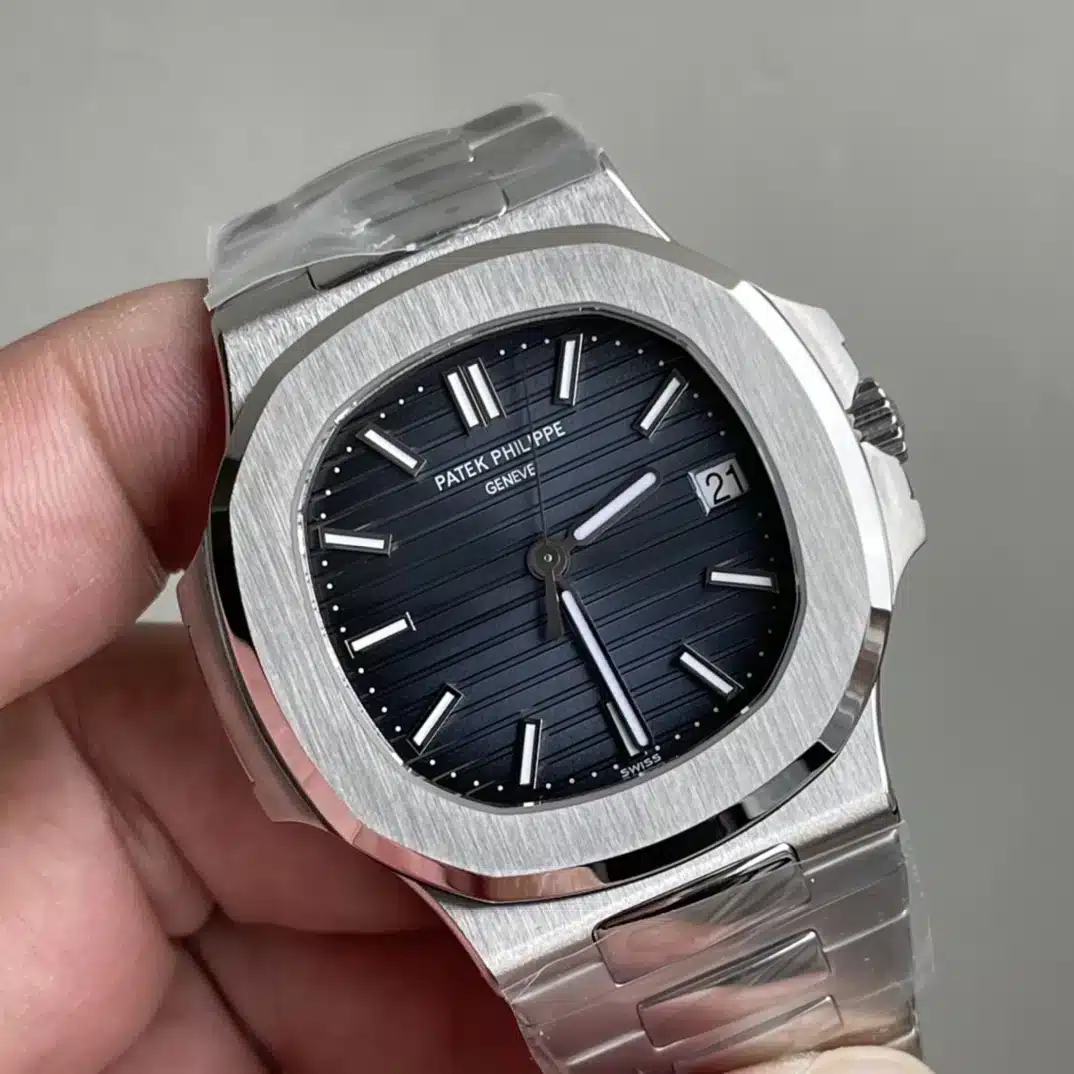 Nautilus 5711/1A-010  40 mm, Stainless Steel