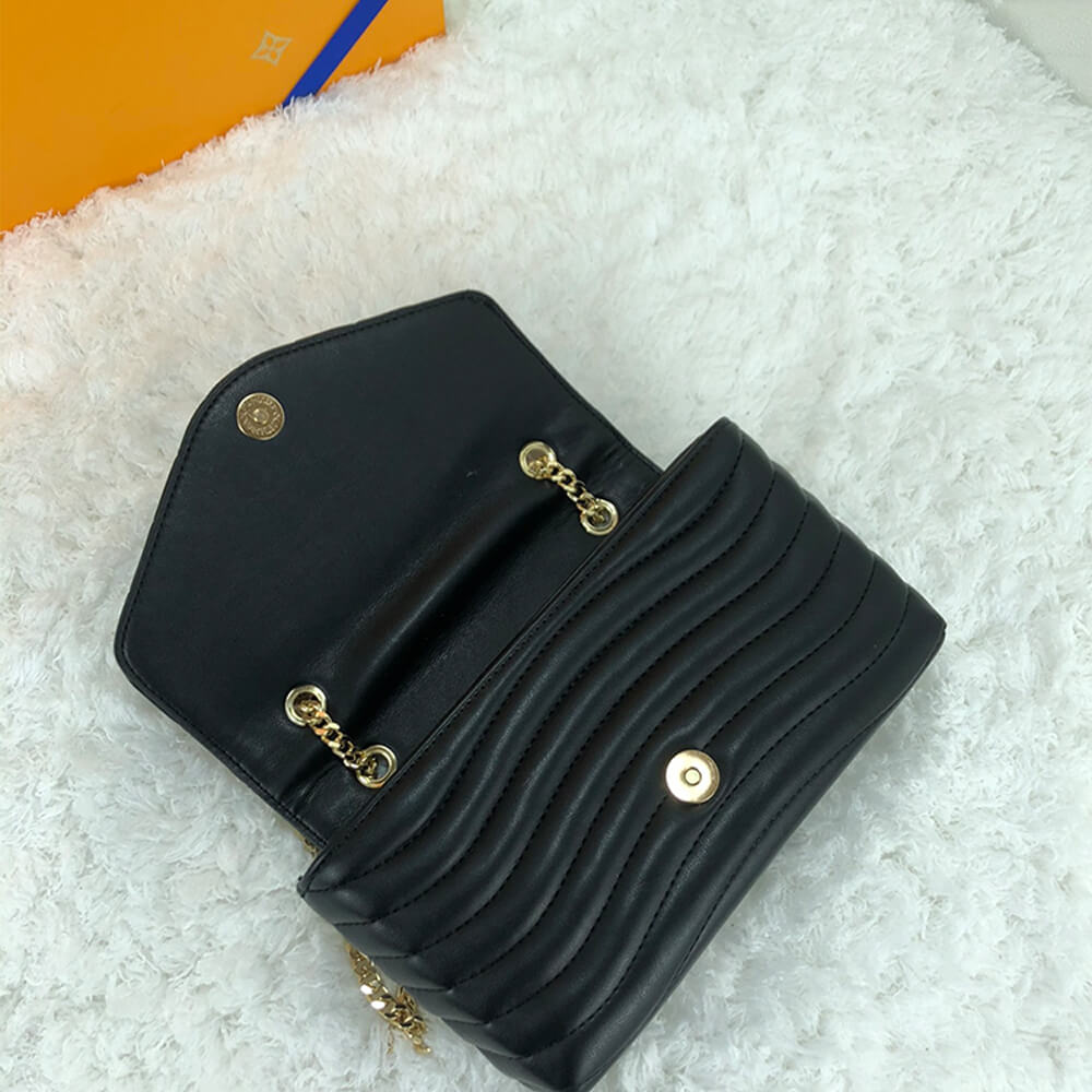 Louis Vuitton NEW WAVE CHAIN BAG