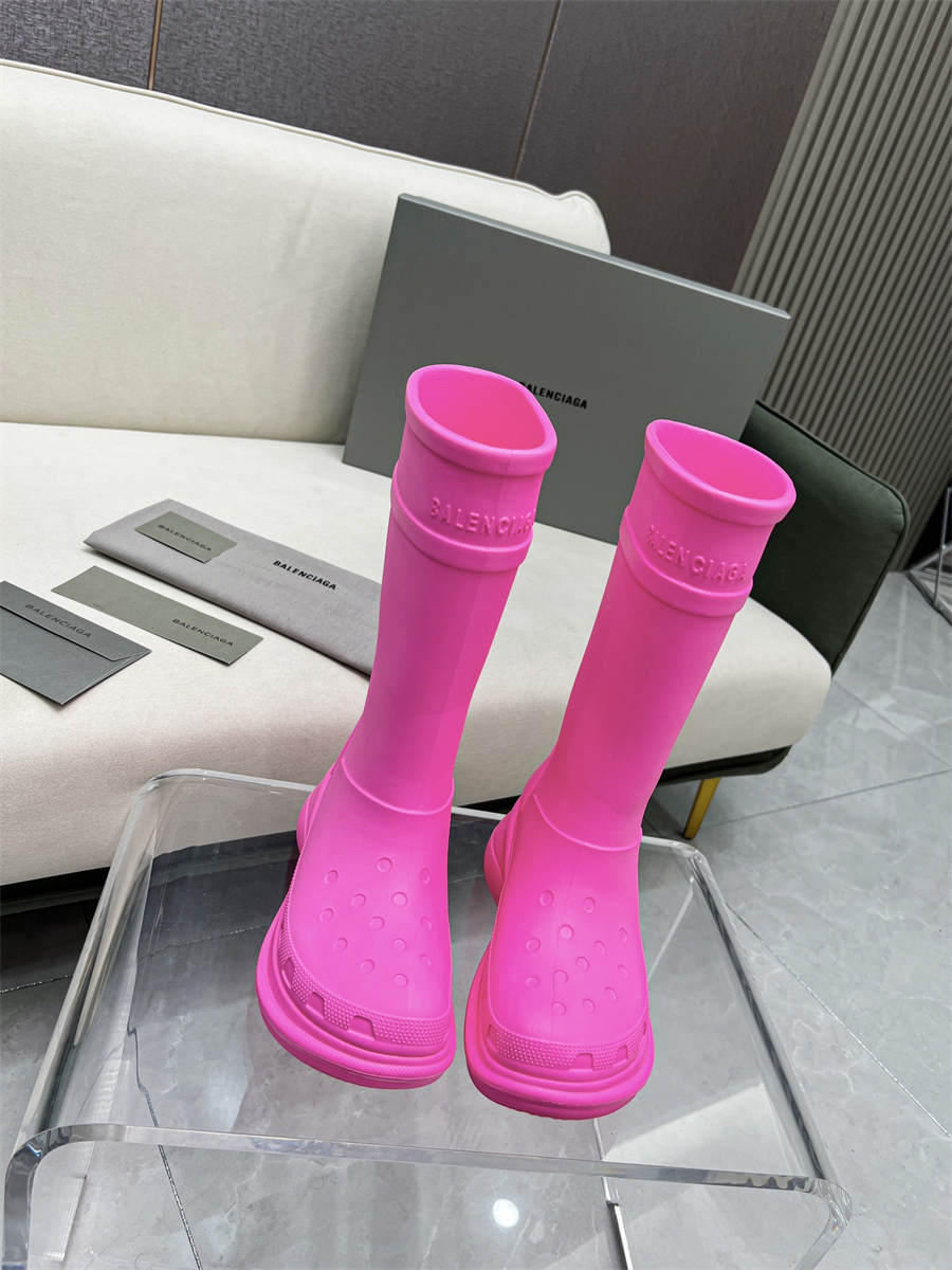 Balenciaga Crocs co-branded cave rain boots