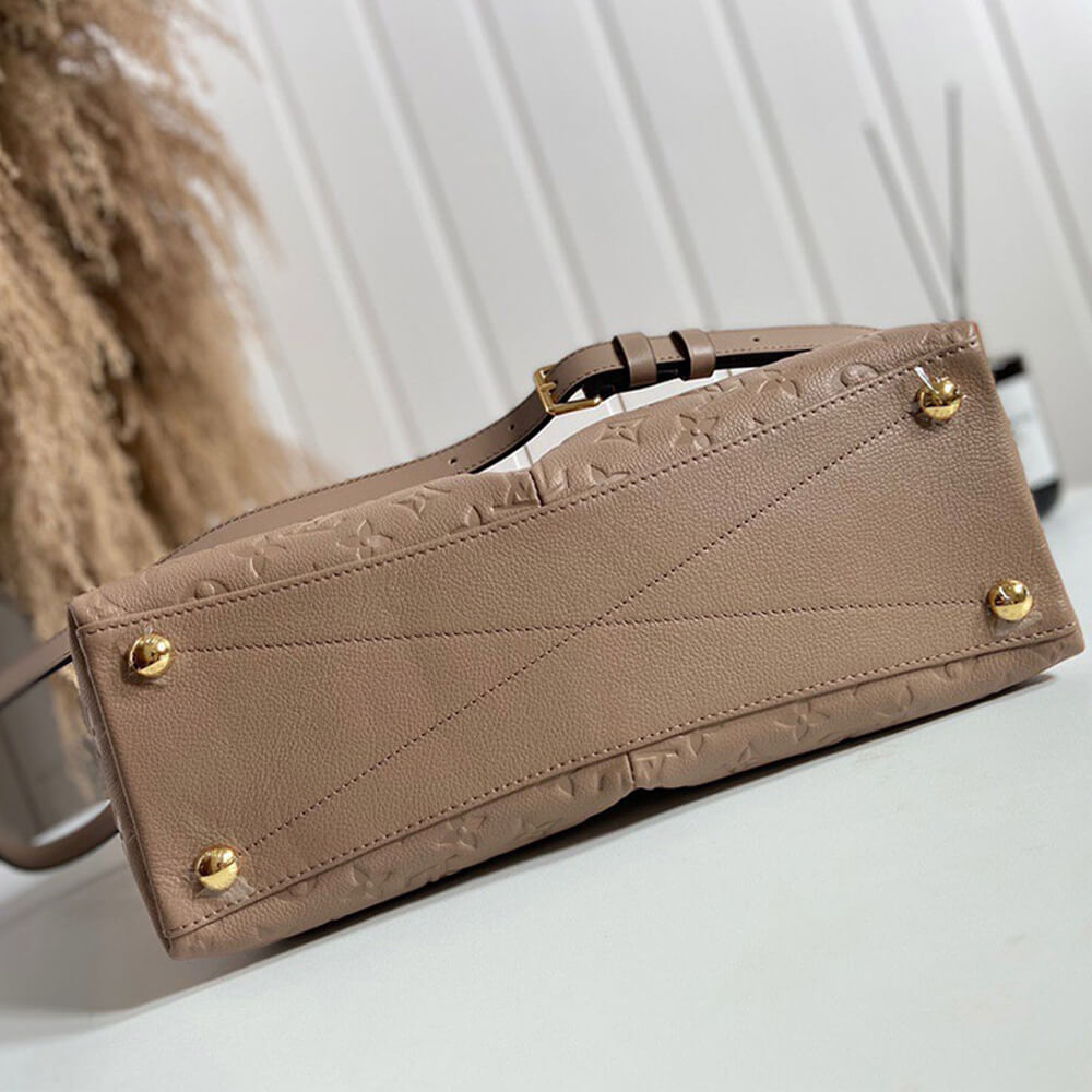 Louis Vuitton TOTE MM HANDBAG