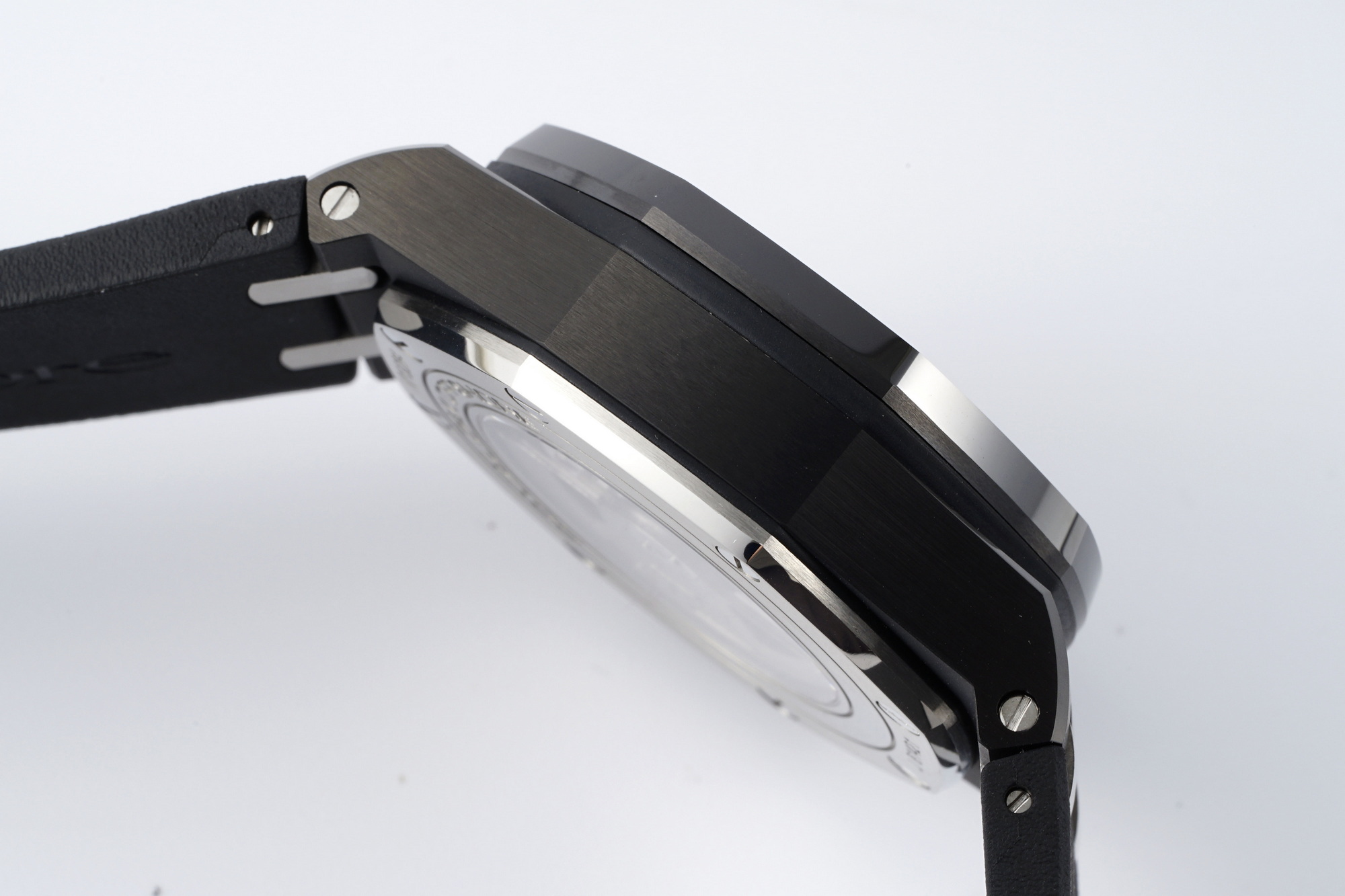 Royal Oak Offshore 44 mm, Black Ref. 26405CE.OO.A002CA.02