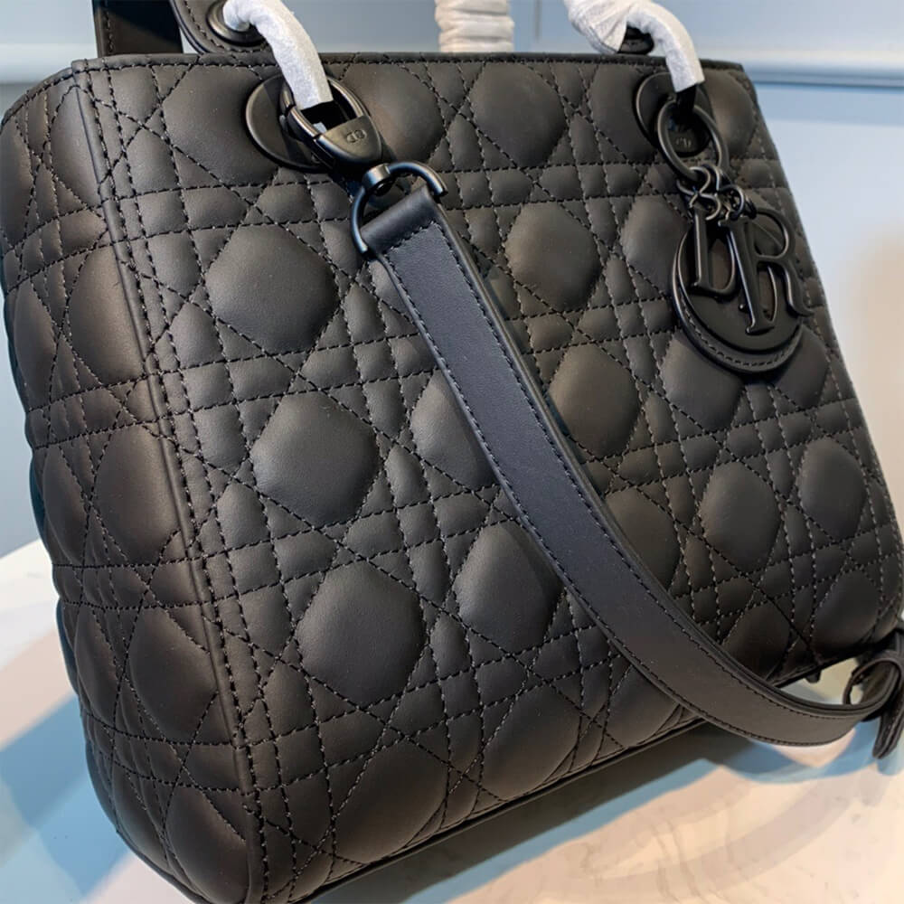 Dior DIOR MEDIUM LADY DIOR BAG