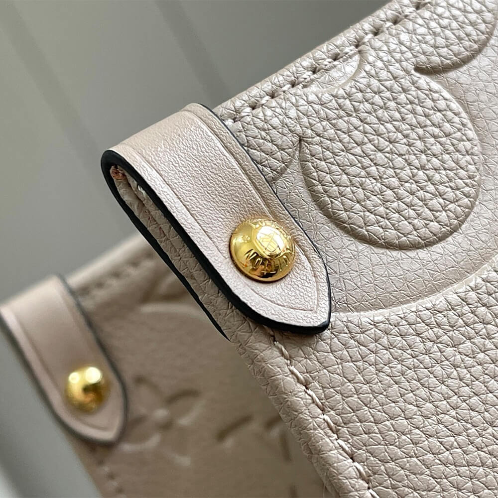 Louis Vuitton OnTheGo MM