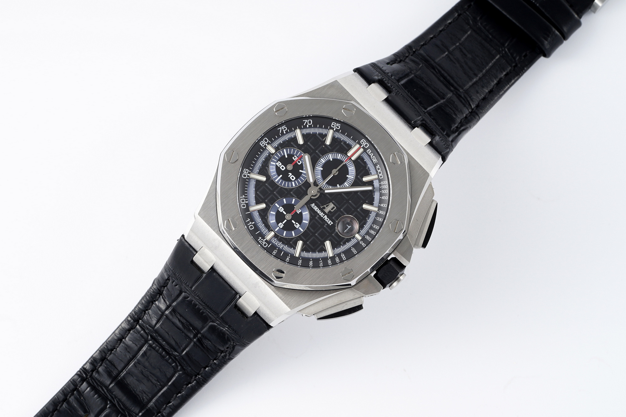 Royal Oak Offshore 44 mm, Black Ref. 26412PT.OO.A002CR.01