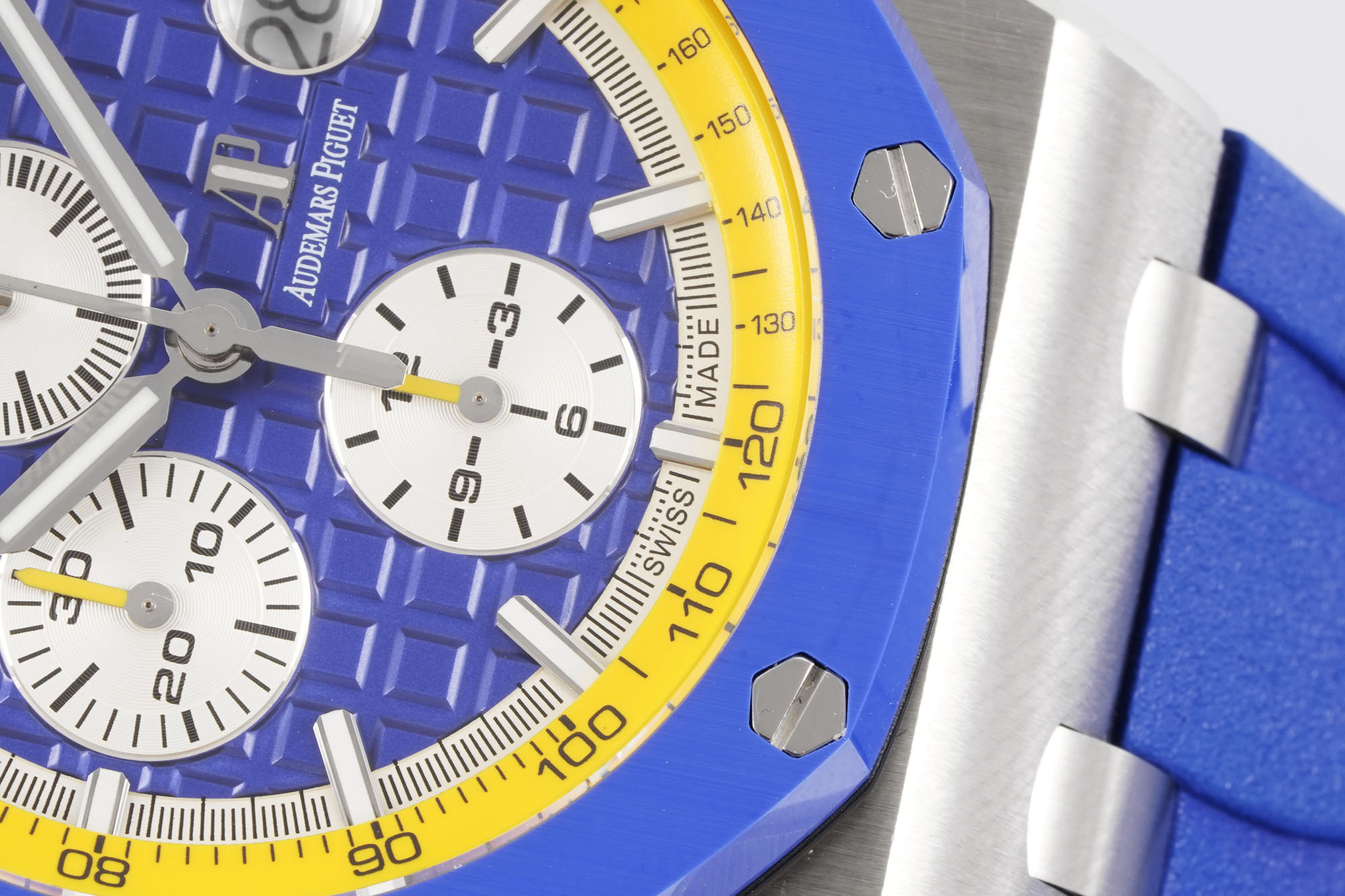 Royal Oak Offshore 44 mm, Blue Ref. 26400SO.OO.A057CA.01