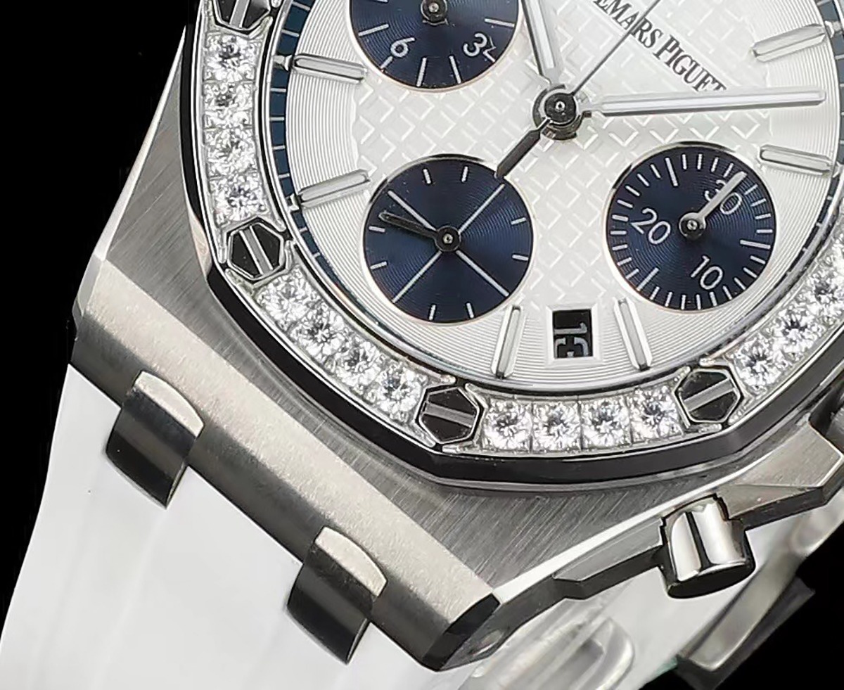 Royal Oak Offshore Chronograph 37 mm, White Ref. 26231ST.ZZ.D010CA.01