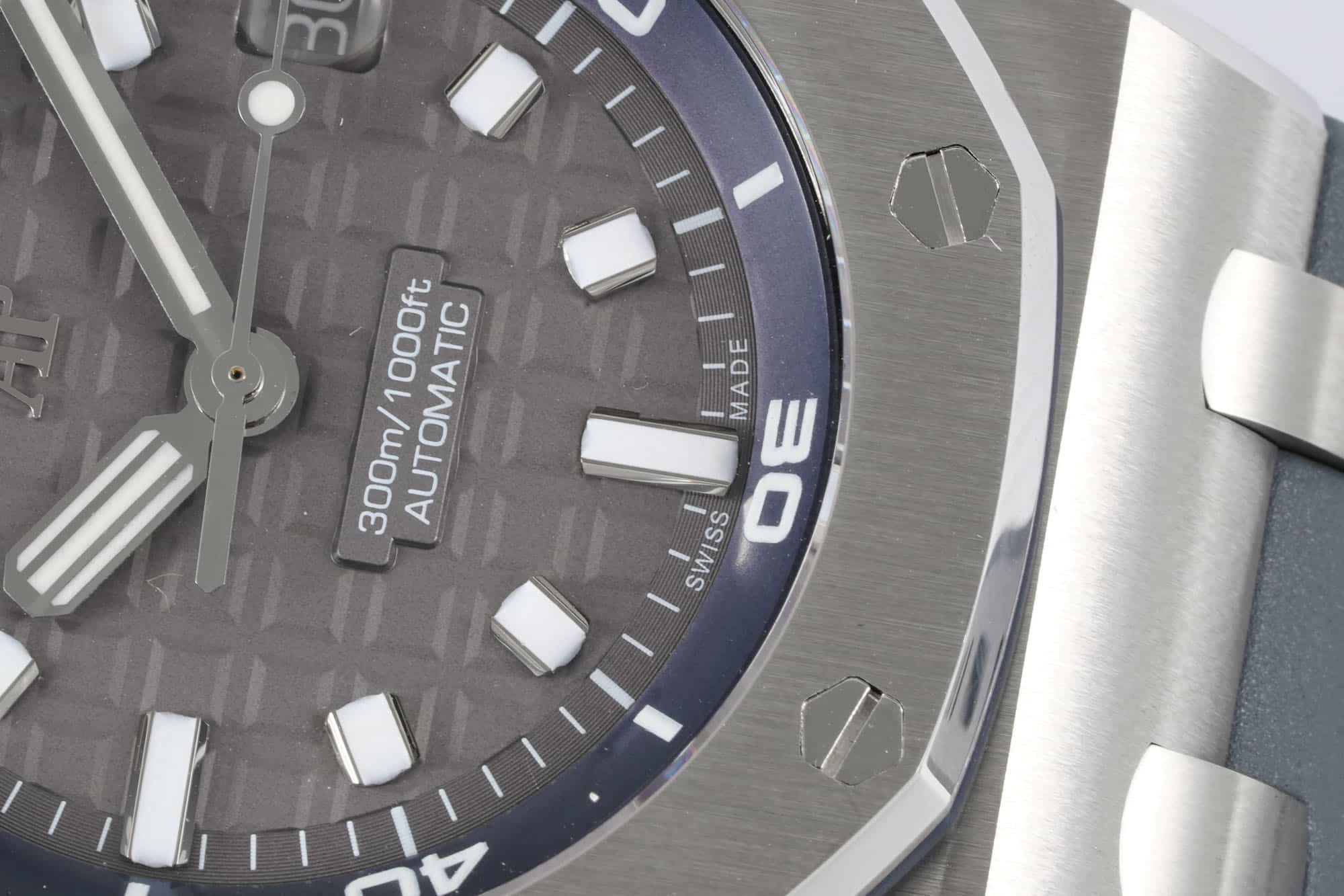 Royal Oak Offshore Diver 42 mm, Grey Ref. 15720ST.OO.A009CA.01