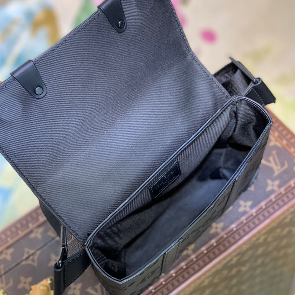 Louis Vuitton TRUNK SLINGBAG