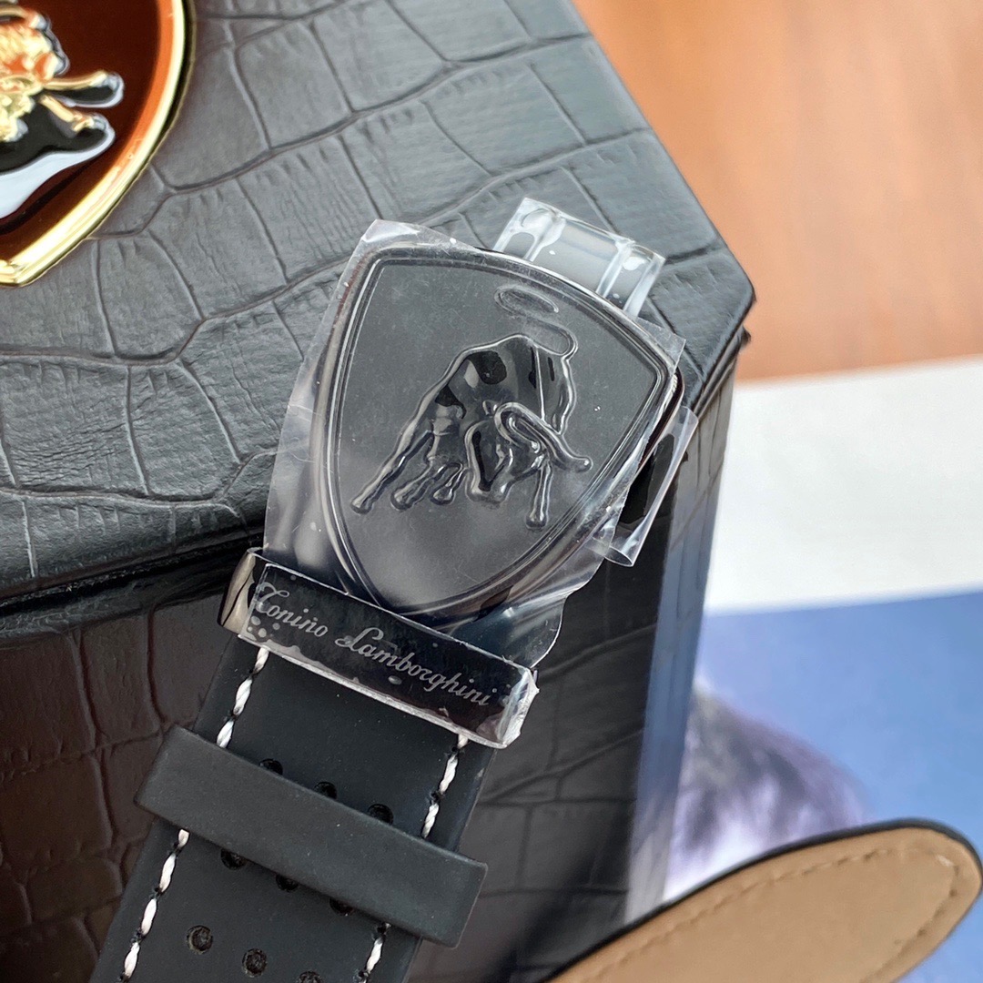 Tonino Lamborghini New Spyder Chronograph Black / White