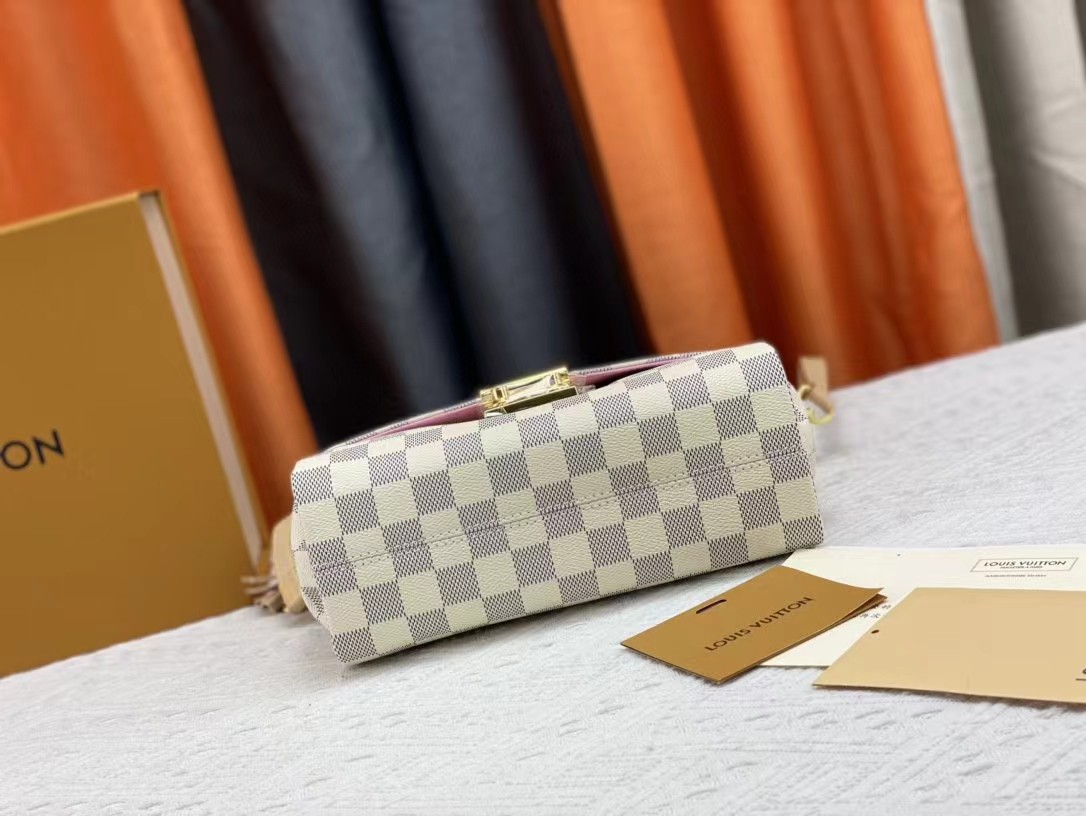 Louis Vuitton CROISETTE CHAIN WALLET