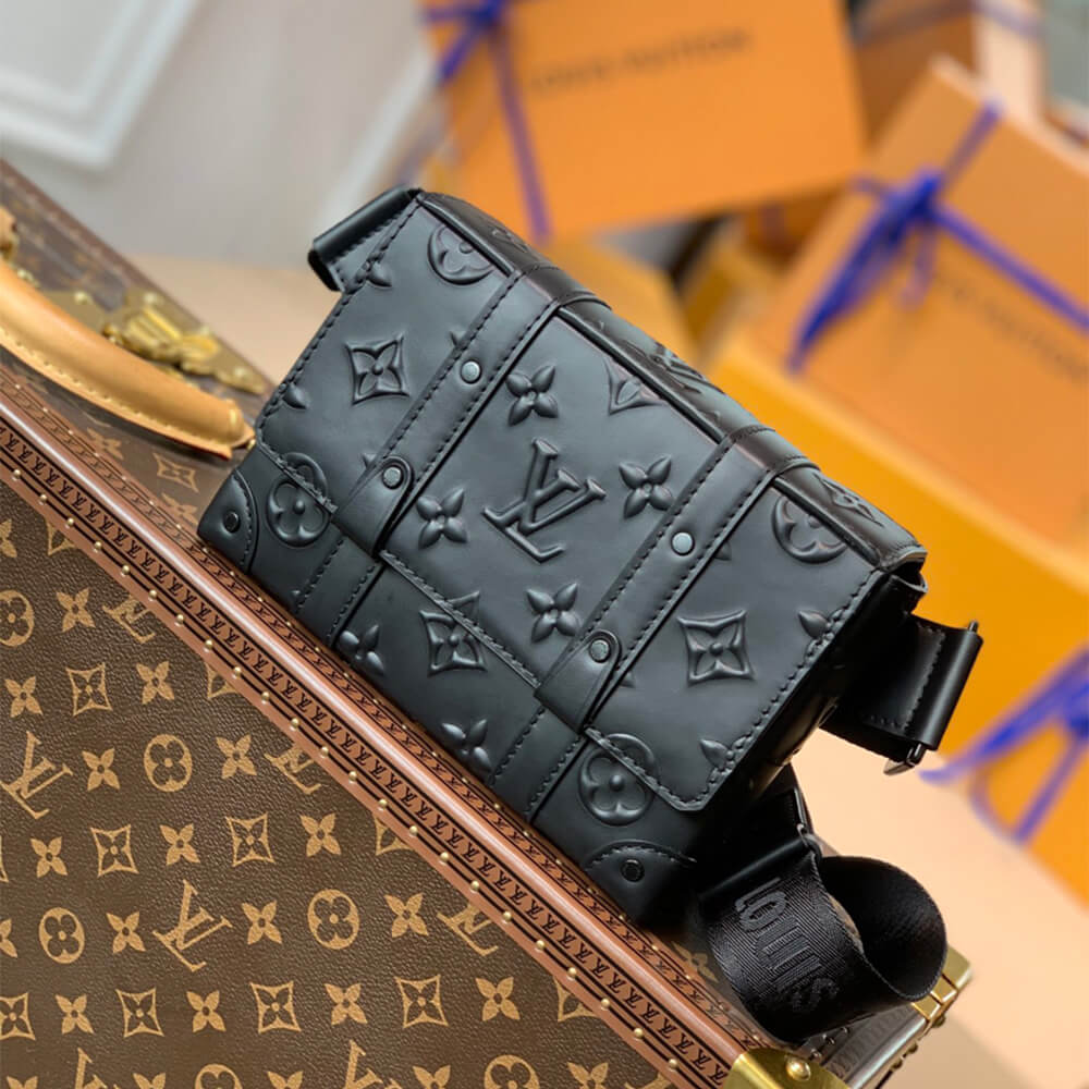 Louis Vuitton TRUNK SLINGBAG