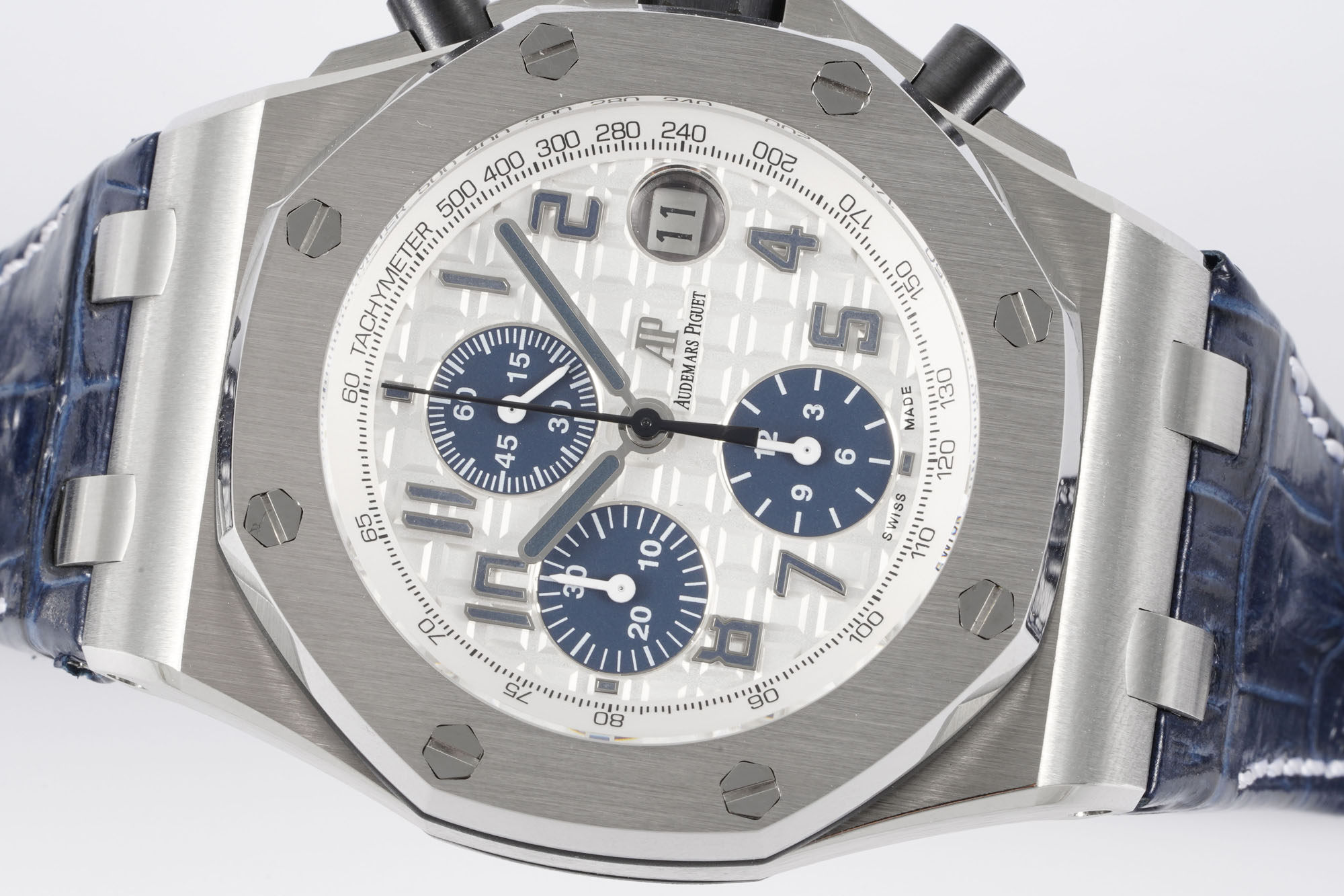 Royal Oak Offshore 42 mm, White Ref. 26170ST.OO.D305CR.01