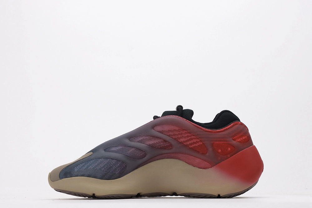 Yeezy 700 V3 “Fade Carbon“