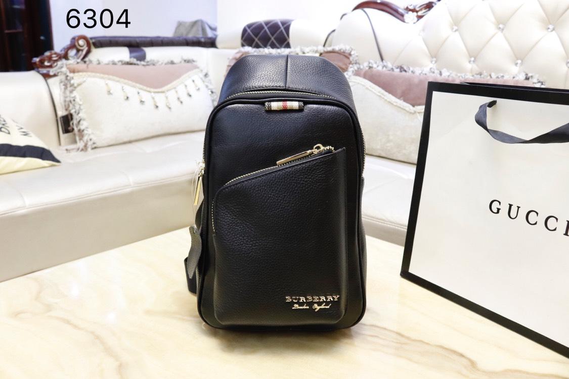 Burberry 6304 Men Leather Chest Pack Bag Black