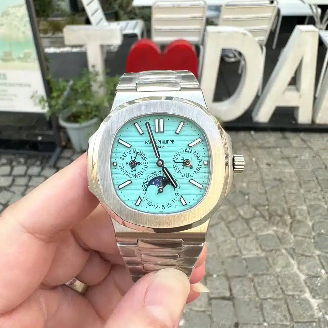 Tiffany Nautilus 5740/1G Perpetual Calendar 40 mm,White