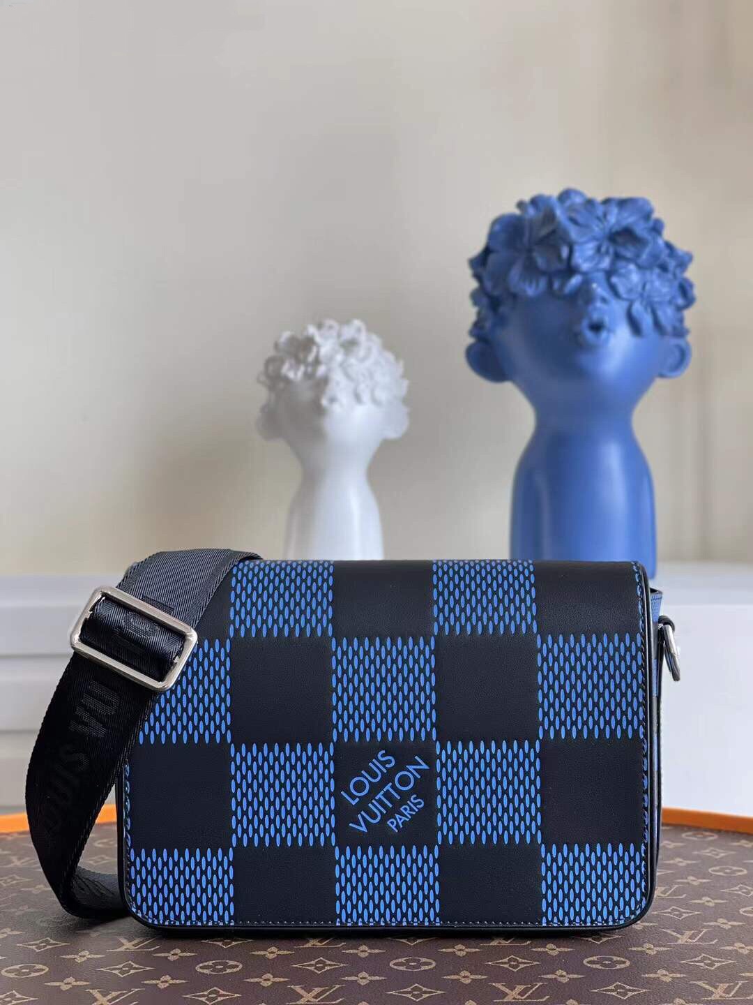 Nice Price Louis Vuittion N50037 Studio Messenger Navy Damier Infini 3D Cowhide Leather