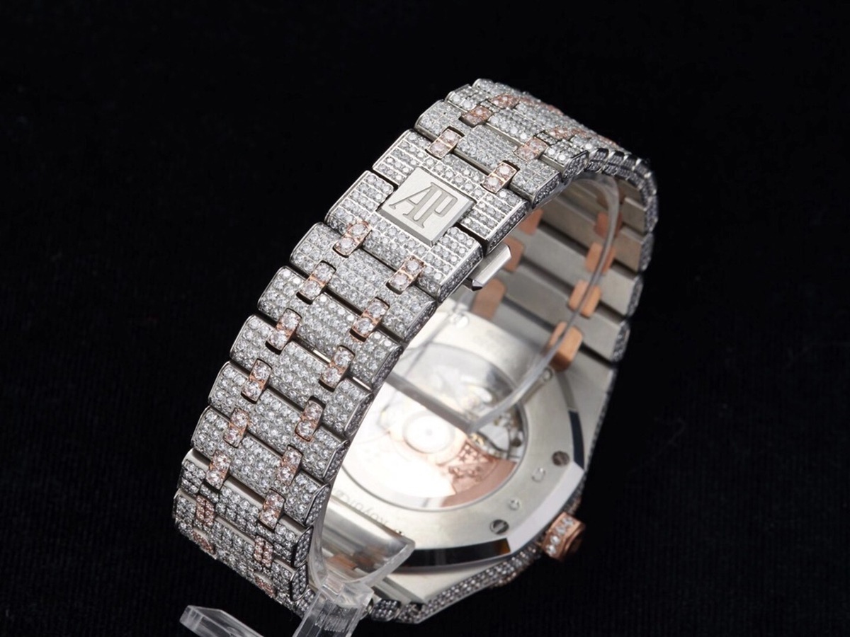 Royal Oak Selfwinding 41 mm, Steel/Rose Gold, Gem Set Ref. 15400SR.OO.1220SR.01