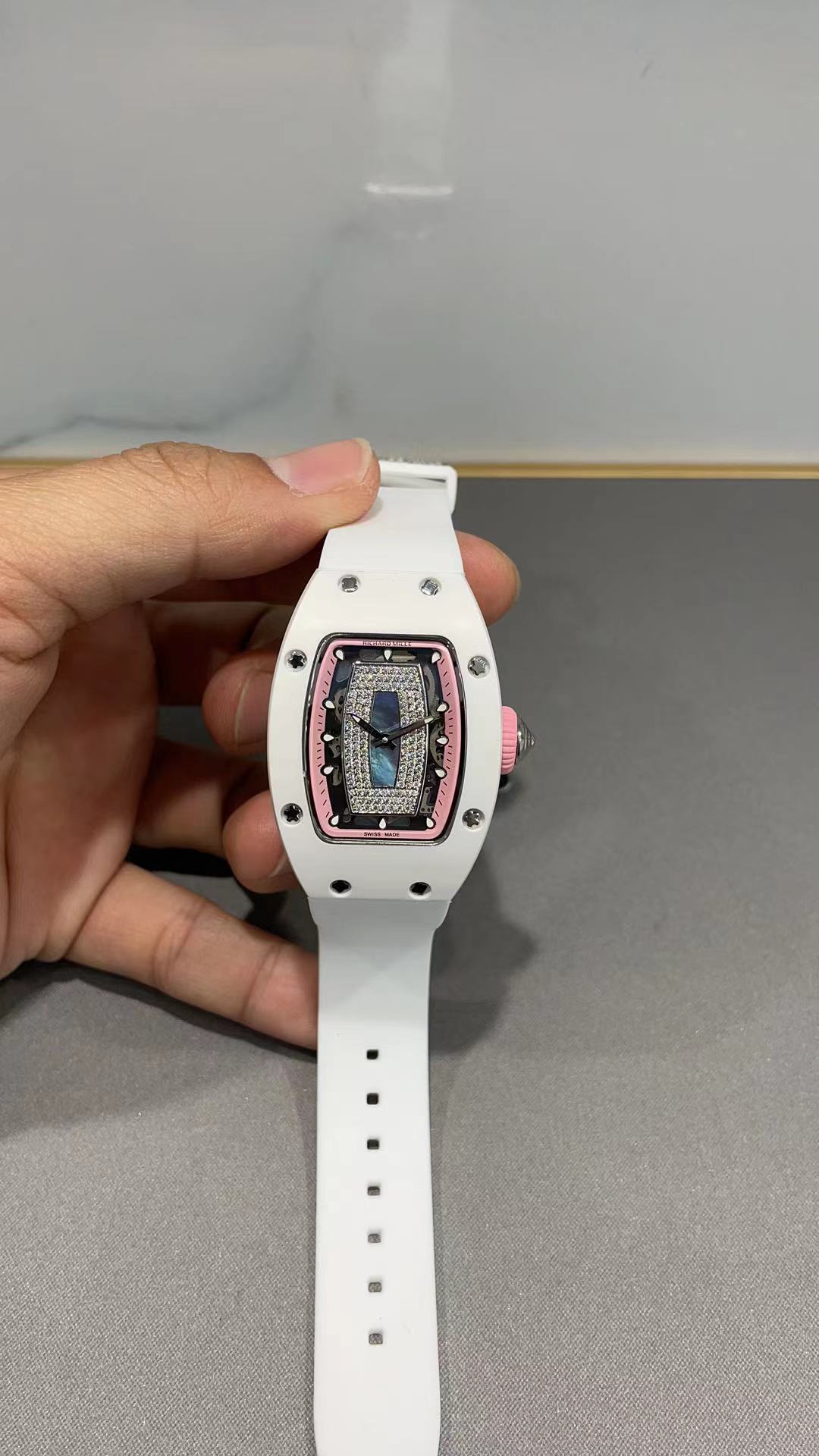 Watch 8