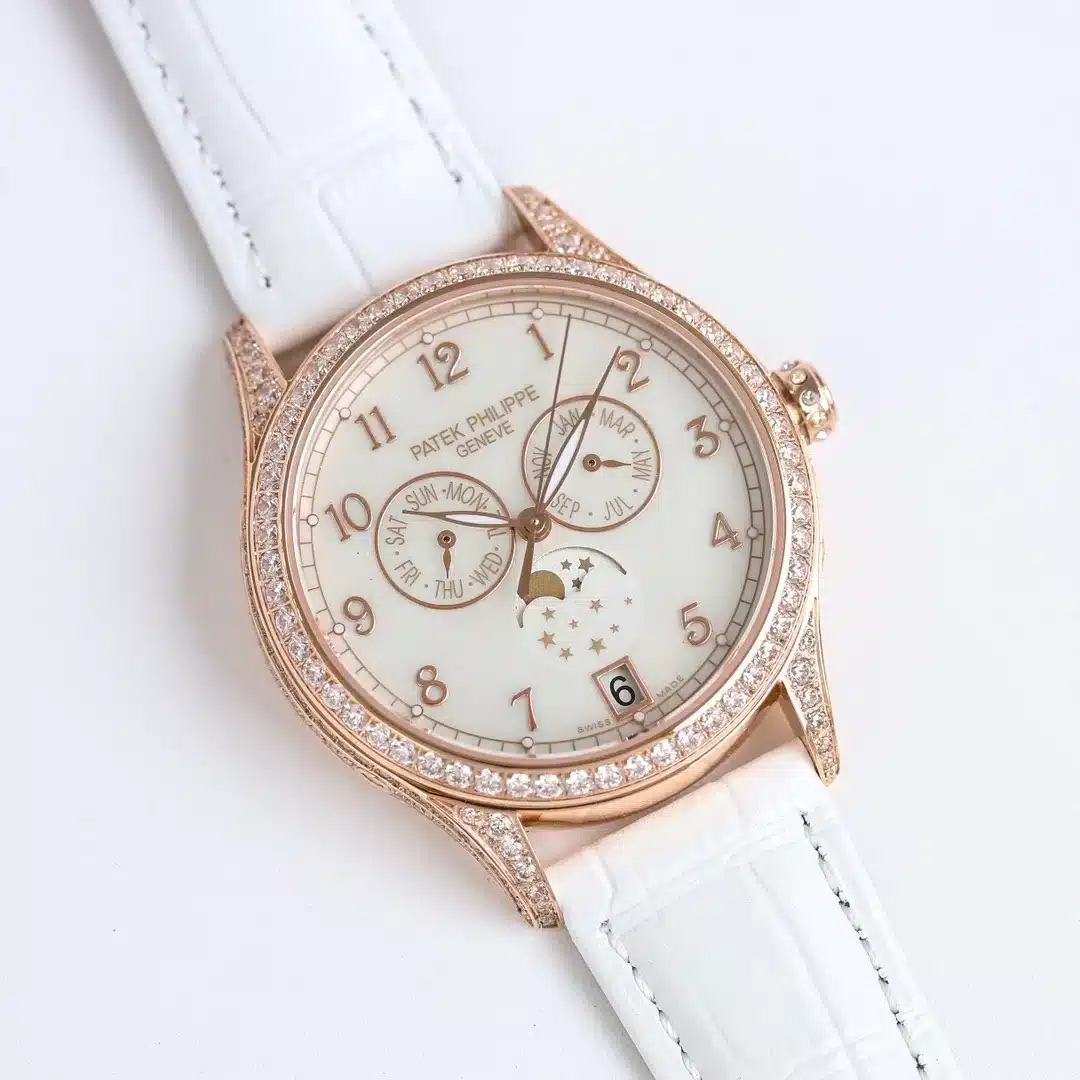 Complications 4947R ANNUAL CALENDAR, MOON PHASES.  38 mm,Rose gold,